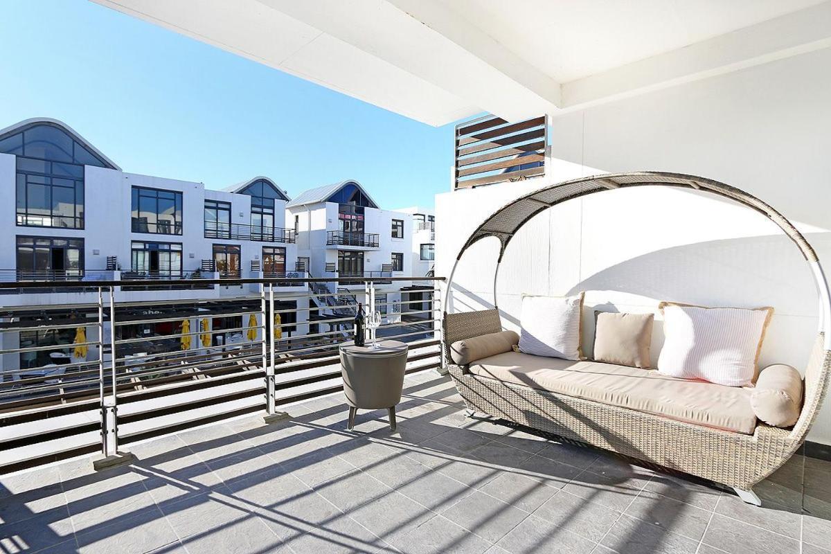 Eden On The Bay 118 By Hostagents Apartment Bloubergstrand Exterior photo