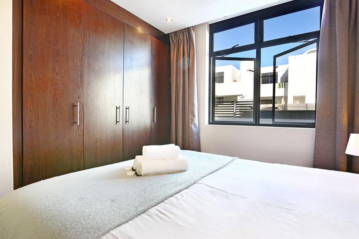 Eden On The Bay 118 By Hostagents Apartment Bloubergstrand Exterior photo